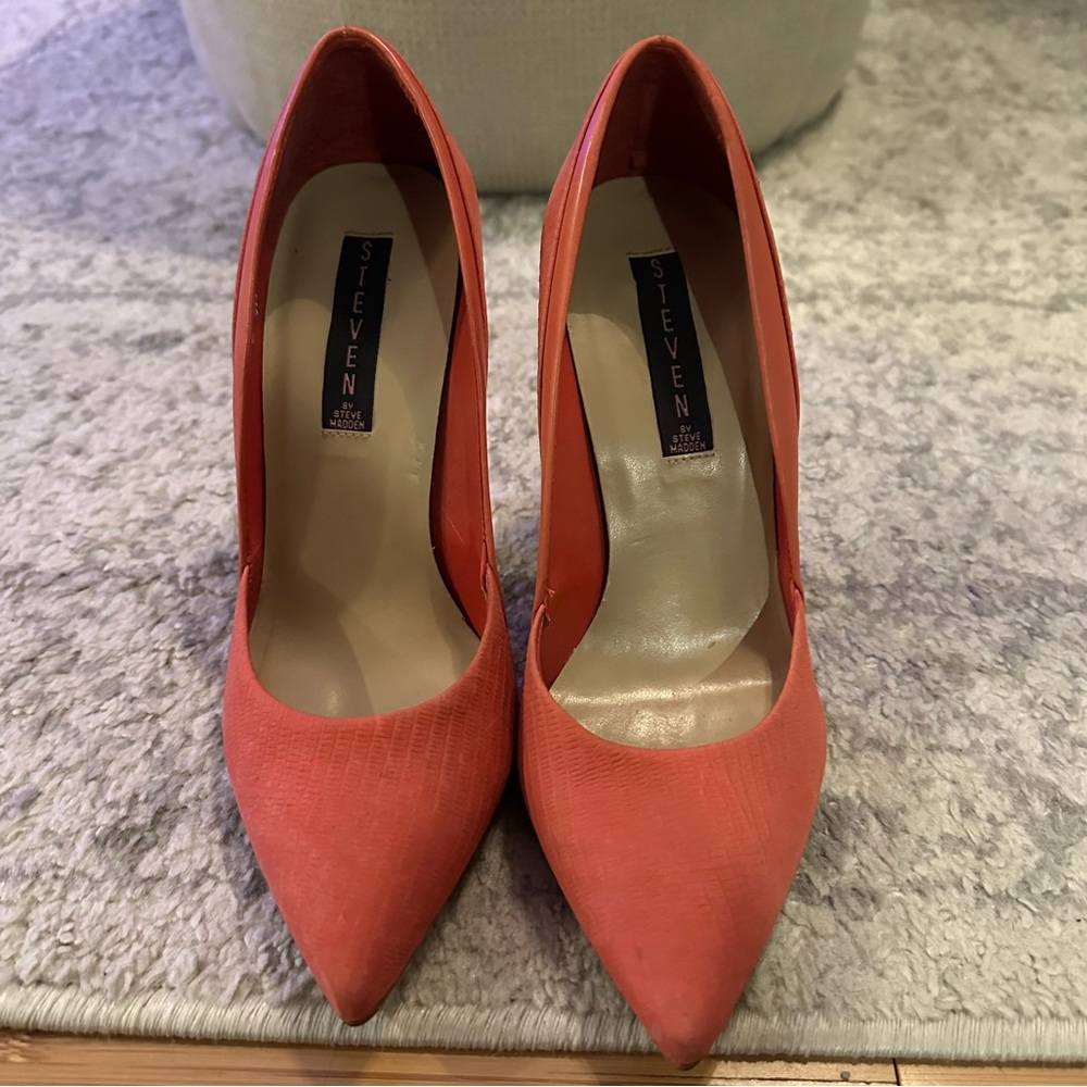 Steven by Steve Madden coral pumps. Size 7.5